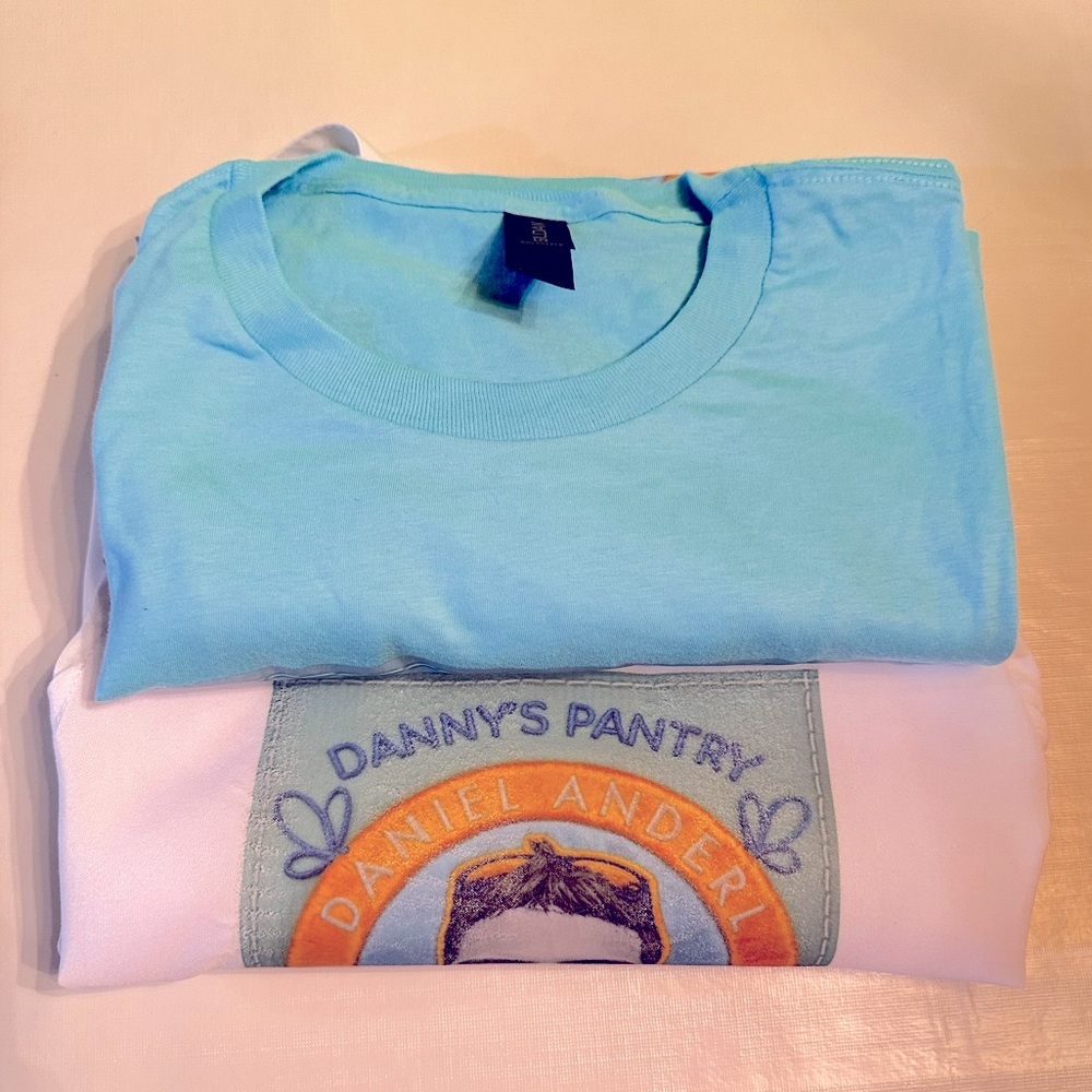 Danny’s Pantry Apron and T Shirt Men's Size L Blue 100% Cotton Short Sleeve  NEW